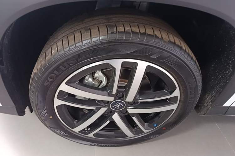 Used BYD Song L DM-i 2024 112 km Beyond Edition Left Front Wheel Hub