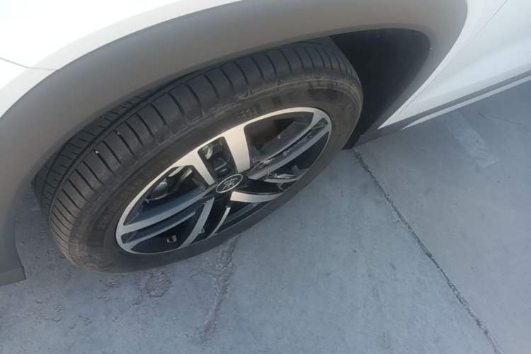 Used BYD Song L DM-i 2024 112 km Beyond Edition Left Front Wheel Hub