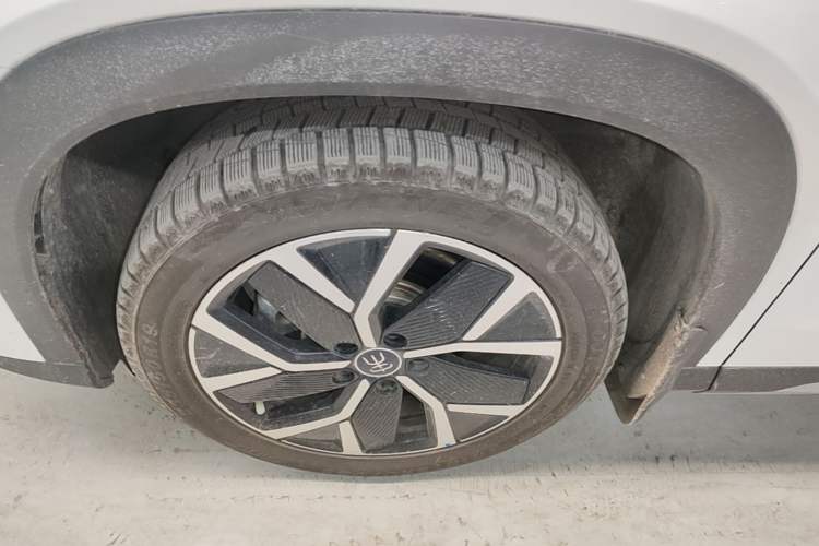 Used BYD Song L DM-i 2024 160km Beyond Edition Left Front Wheel Hub