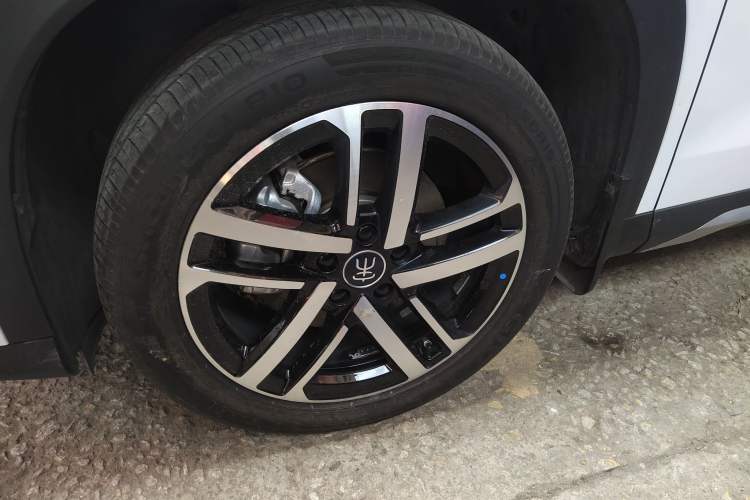 Used BYD Song L DM-i 2024 112 km Beyond Edition Left Front Wheel Hub