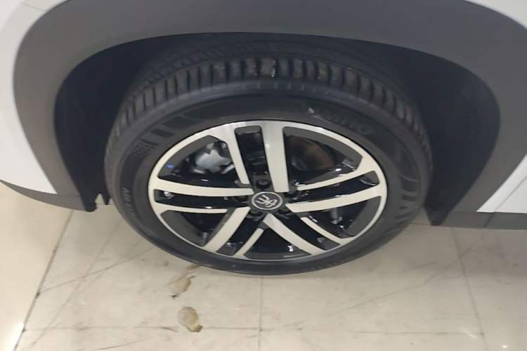 Used BYD Song L DM-i 2024 112 km Beyond Edition Left Front Wheel Hub