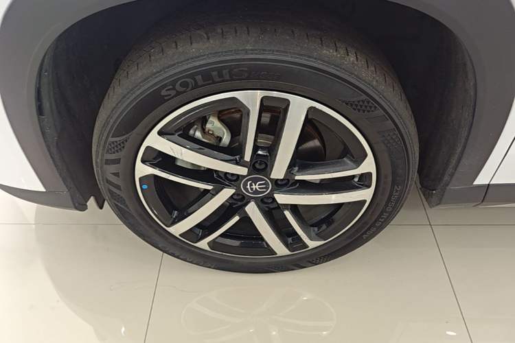 Used BYD Song L DM-i 2024 112 km Beyond Edition Left Front Wheel Hub