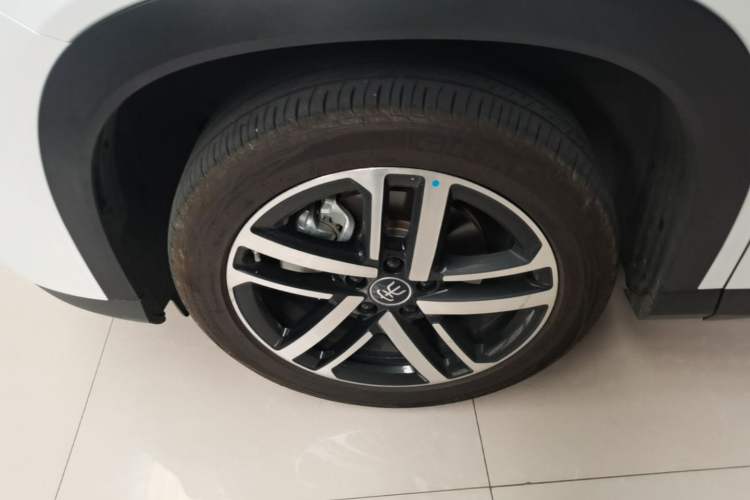 Used BYD Song L DM-i 2024 112 km Beyond Edition Left Front Wheel Hub