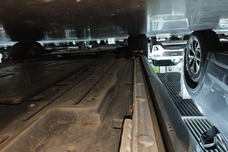 Used BYD Song L DM-i 2024 112 km Leading Edition Left Side Sill