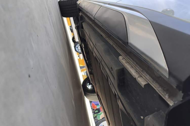 Used BYD Song L DM-i 2024 112 km Beyond Edition Left Side Sill