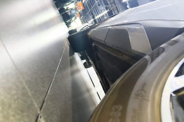 Used BYD Song L DM-i 2024 160 km Excellence Version Left Side Sill