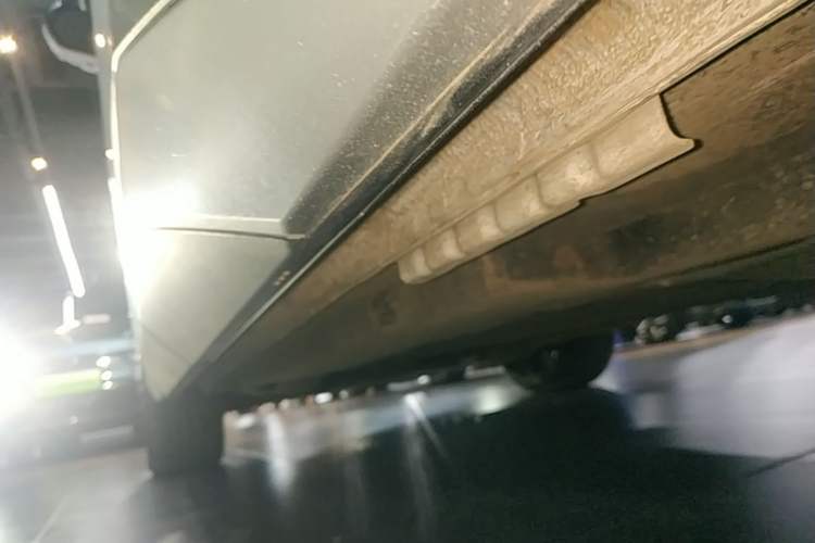 Used BYD Song L DM-i 2024 112 km Beyond Edition Left Side Sill