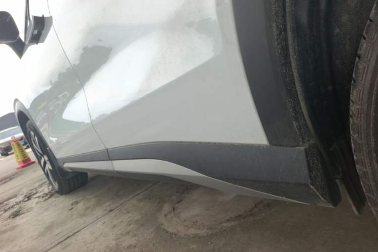 Used BYD Song L DM-i 2024 112 km Beyond Edition Left Side Sill