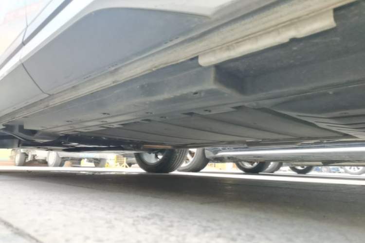 Used BYD Song L DM-i 2024 112 km Beyond Edition Left Side Sill