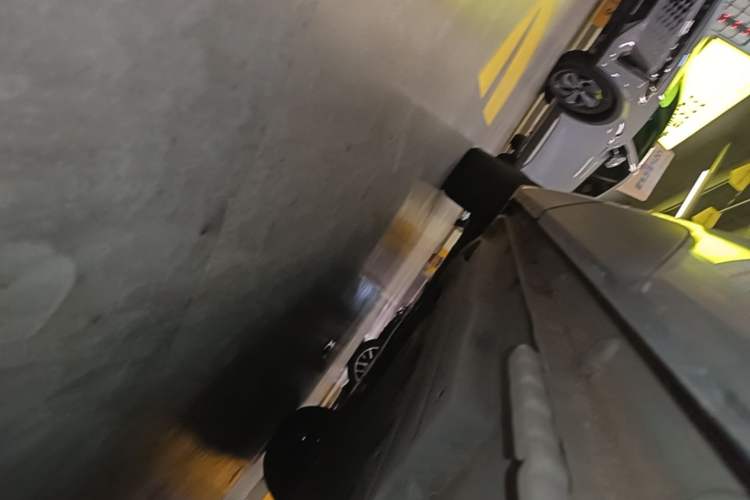 Used BYD Song L DM-i 2024 112 km Leading Edition Left Side Sill