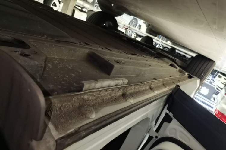 Used BYD Song L DM-i 2024 112 km Beyond Edition Left Side Sill