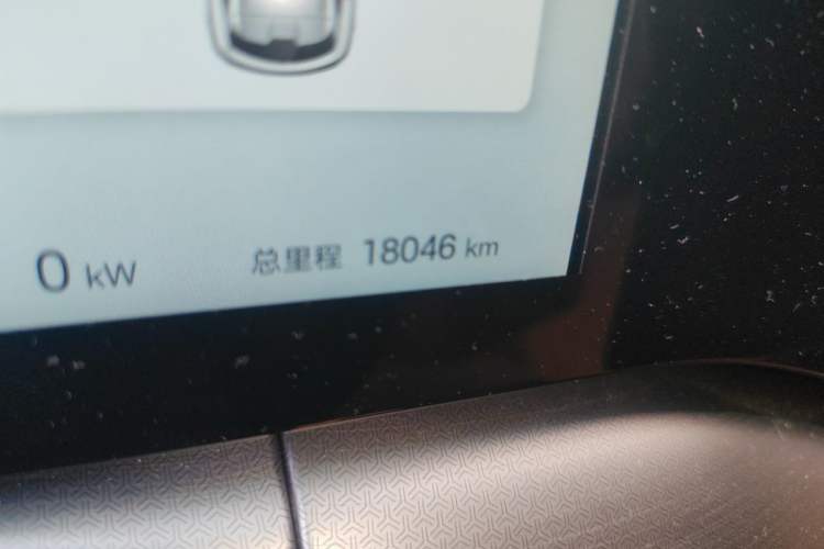 Used BYD Song L DM-i 2024 160km Beyond Edition Odometer Close Up