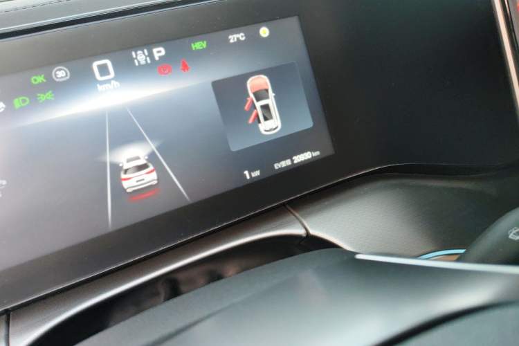 Used BYD Song L DM-i 2024 160km Beyond Edition Odometer Close Up