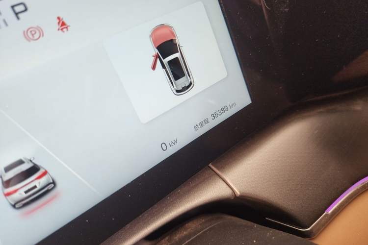 Used BYD Song L DM-i 2024 112 km Beyond Edition Odometer Close Up