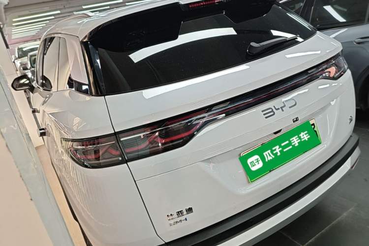 Used BYD Song L DM-i 2024 112 km Leading Edition Rear Left 45 Deg