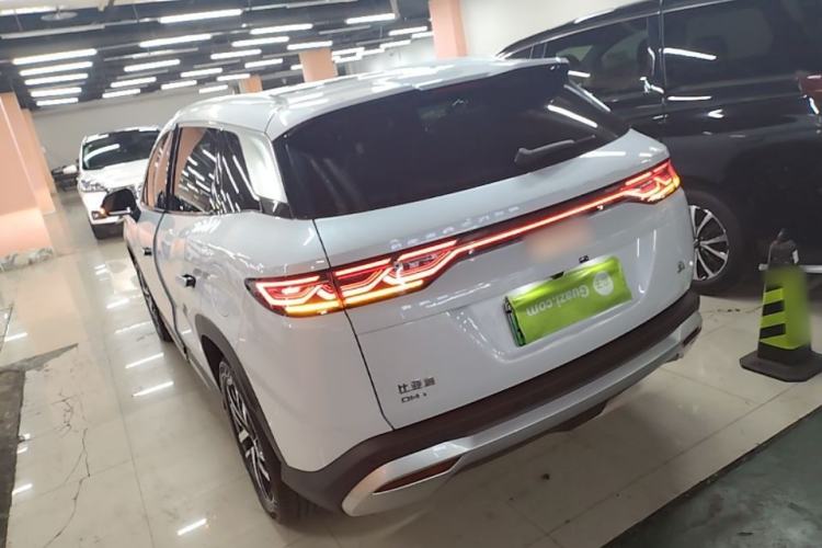 Used BYD Song L DM-i 2024 112 km Beyond Edition Rear Left 45 Deg