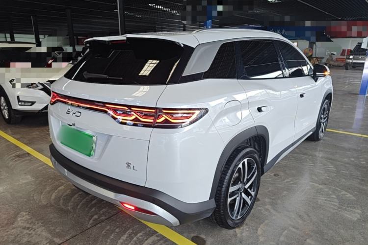 Used BYD Song L DM-i 2024 112 km Beyond Edition Rear Right 45 Deg