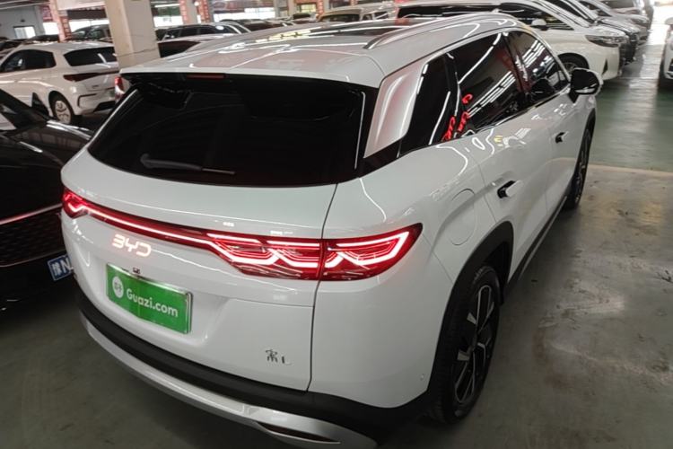 Used BYD Song L DM-i 2024 160 km Excellence Version Rear Right 45 Deg
