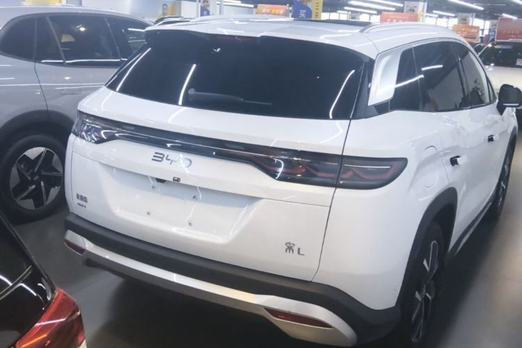 Used BYD Song L DM-i 2024 160 km Excellence Version Rear Right 45 Deg