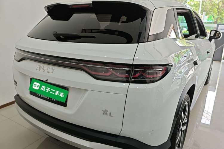 Used BYD Song L DM-i 2024 112 km Beyond Edition Rear Right 45 Deg
