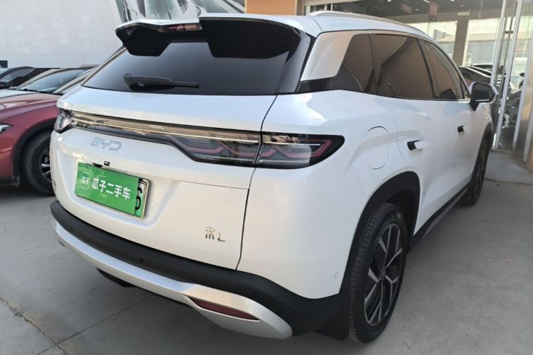 Used BYD Song L DM-i 2024 160 km Excellence Version Rear Right 45 Deg