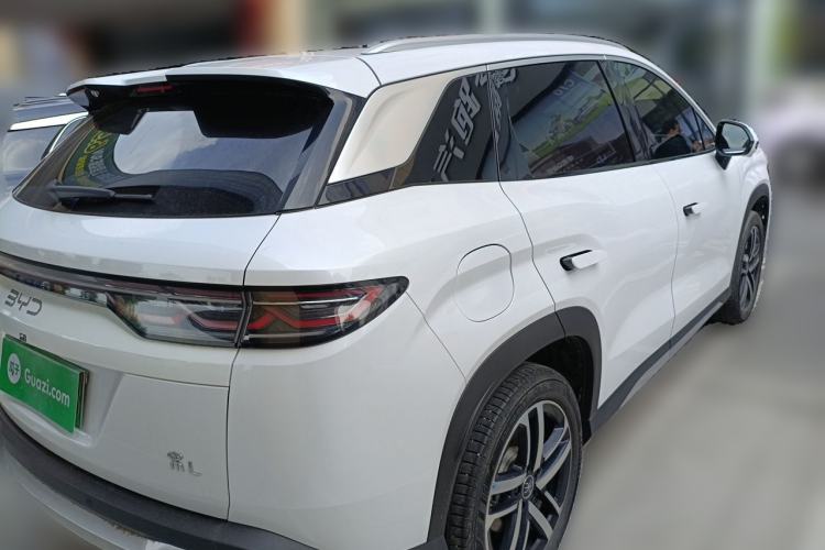 Used BYD Song L DM-i 2024 112 km Beyond Edition Rear Right 45 Deg