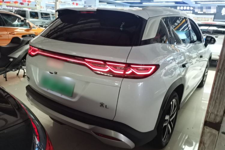 Used BYD Song L DM-i 2024 112 km Beyond Edition Rear Right 45 Deg