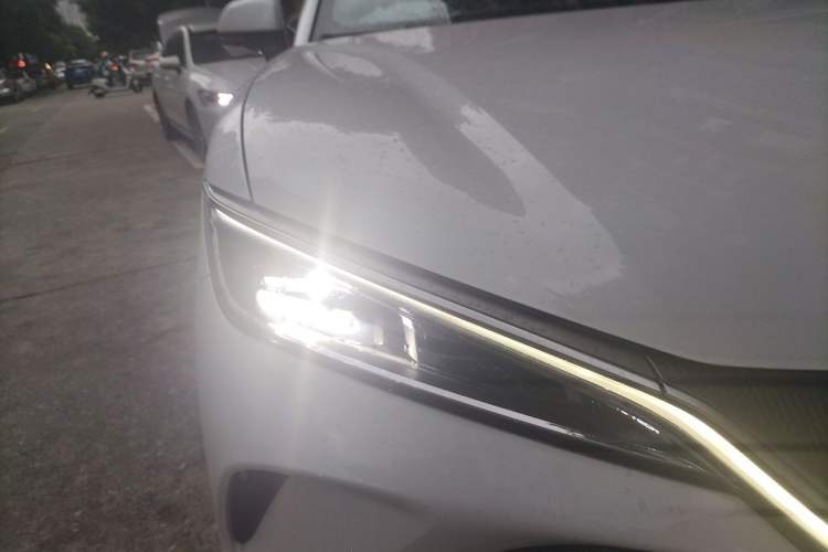 Used BYD Song L DM-i 2024 160 km Excellence Version Right Front Headlight