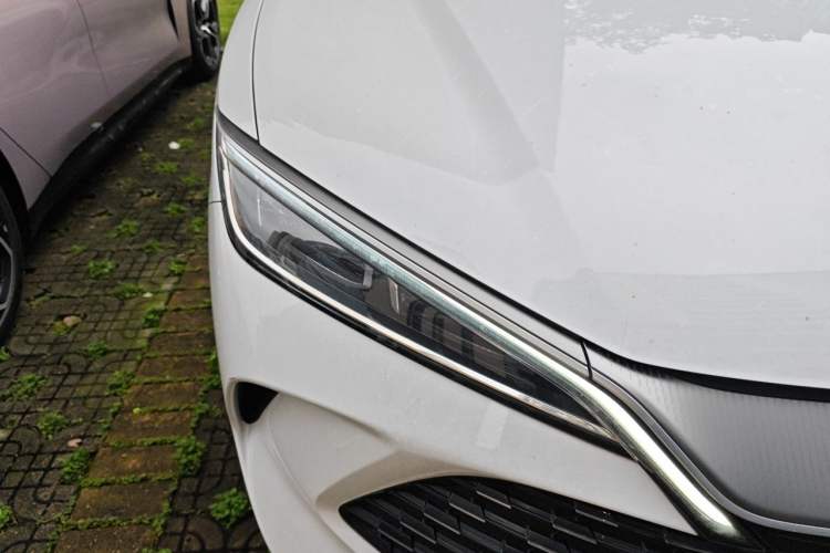 Used BYD Song L DM-i 2024 112 km Leading Edition Right Front Headlight