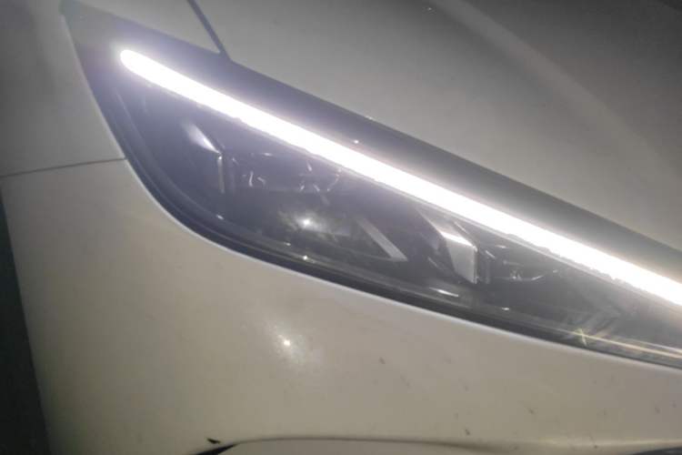Used BYD Song L DM-i 2024 112 km Leading Edition Right Front Headlight
