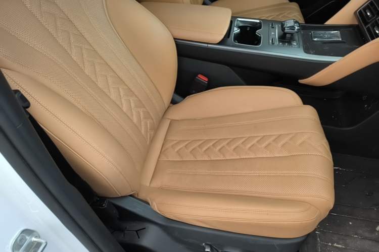 Used BYD Song L DM-i 2024 112 km Beyond Edition Right Front Seat