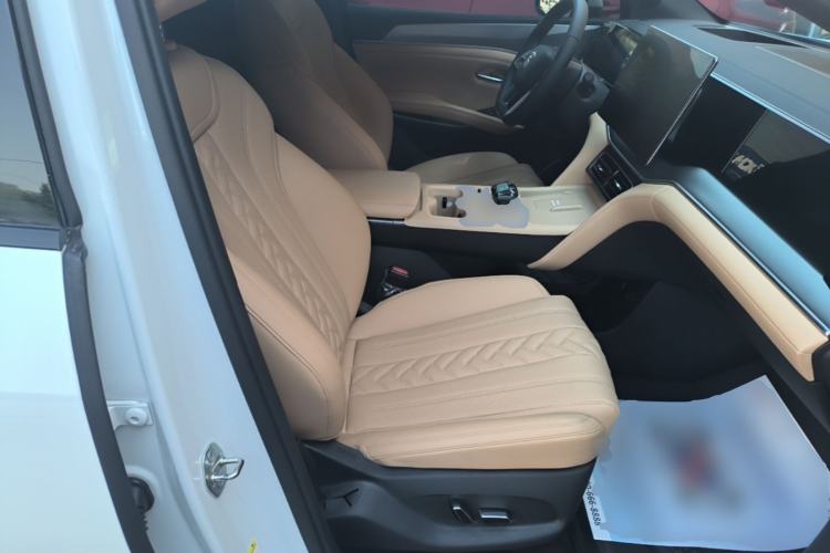 Used BYD Song L DM-i 2024 160 km Excellence Version Right Front Seat