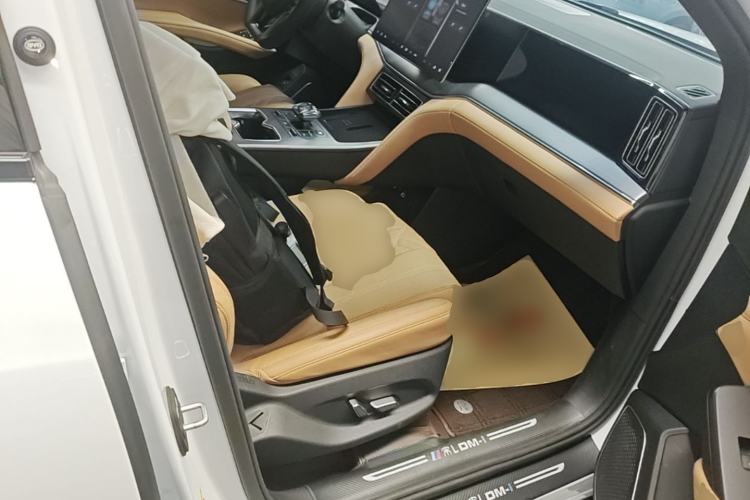 Used BYD Song L DM-i 2024 160km Beyond Edition Right Front Seat