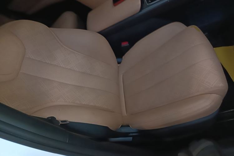 Used BYD Song L DM-i 2024 112 km Leading Edition Right Front Seat