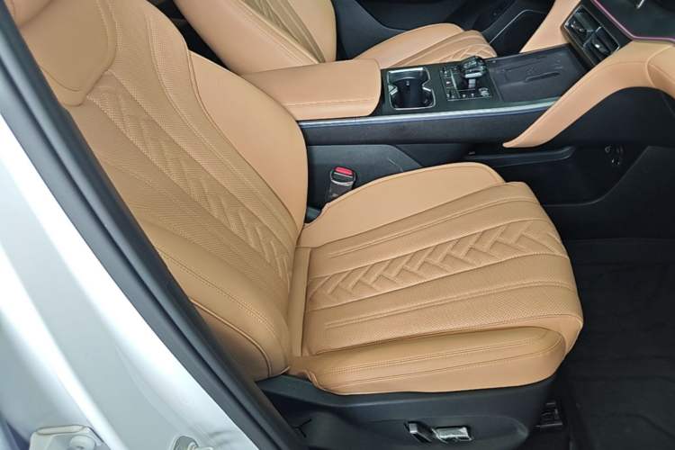 Used BYD Song L DM-i 2024 112 km Beyond Edition Right Front Seat