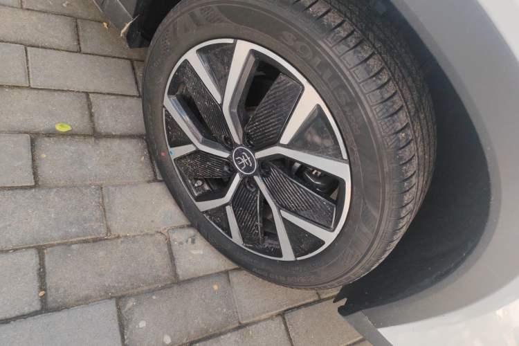 Used BYD Song L DM-i 2024 160km Beyond Edition Right Front Wheel Hub