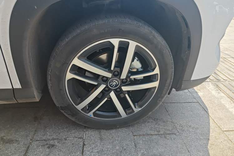 Used BYD Song L DM-i 2024 112 km Beyond Edition Right Front Wheel Hub