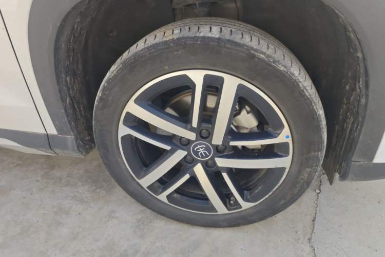 Used BYD Song L DM-i 2024 112 km Beyond Edition Right Front Wheel Hub