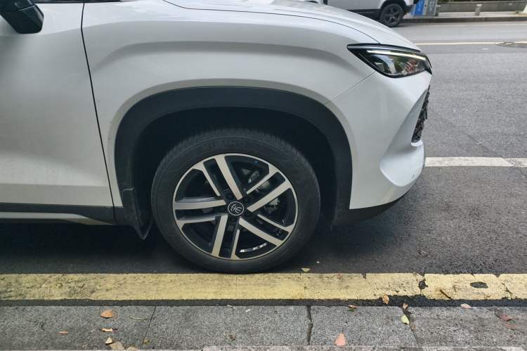 Used BYD Song L DM-i 2024 112 km Beyond Edition Right Front Wheel Hub