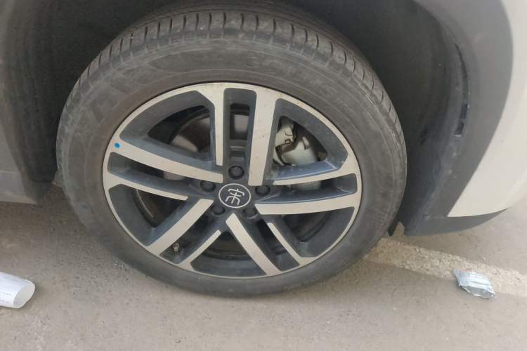Used BYD Song L DM-i 2024 112 km Beyond Edition Right Front Wheel Hub