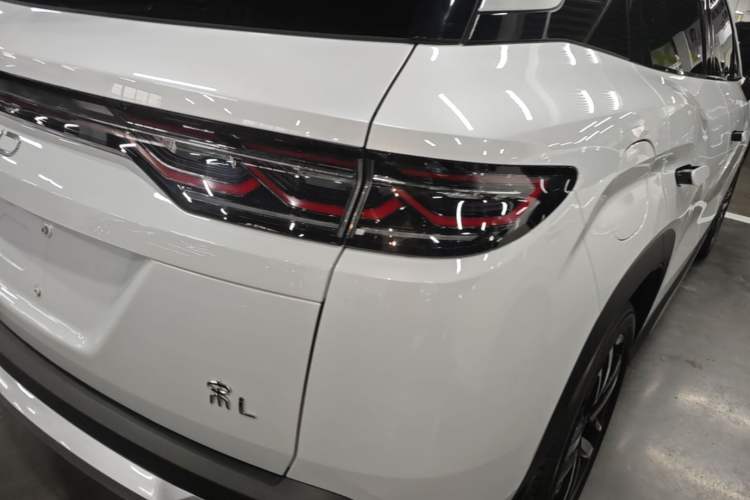 Used BYD Song L DM-i 2024 112 km Leading Edition Right Rear Taillight