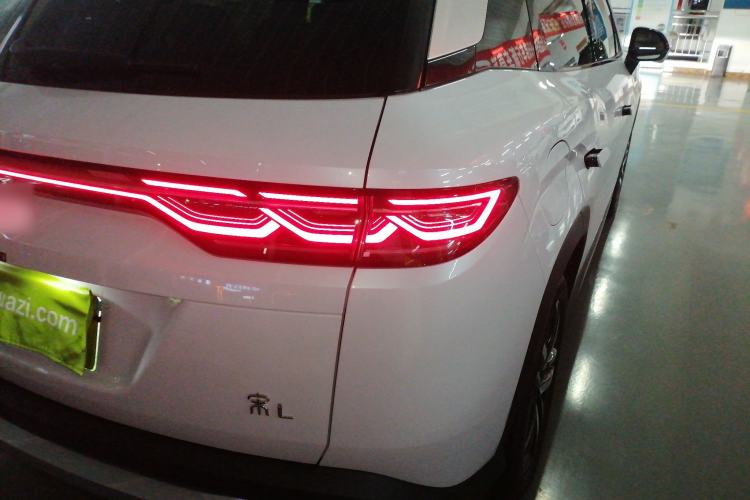 Used BYD Song L DM-i 2024 112 km Beyond Edition Right Rear Taillight