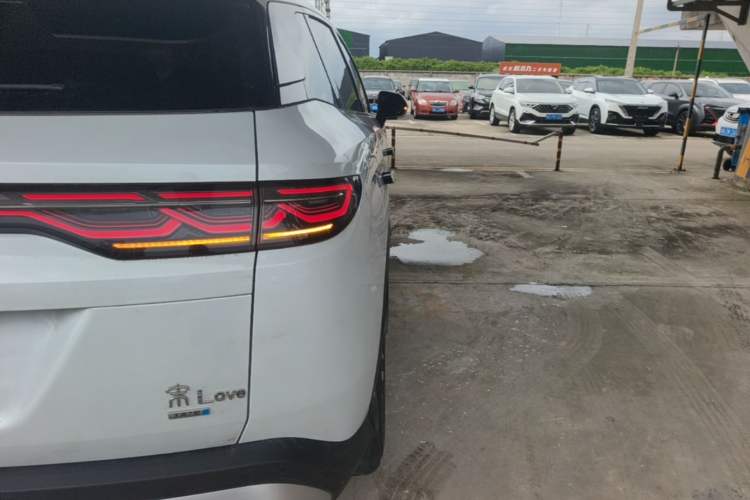 Used BYD Song L DM-i 2024 112 km Beyond Edition Right Rear Taillight