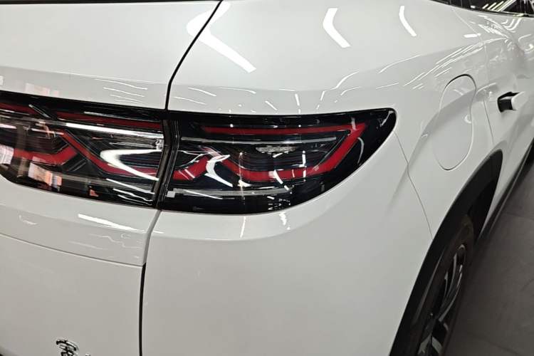 Used BYD Song L DM-i 2024 112 km Leading Edition Right Rear Taillight