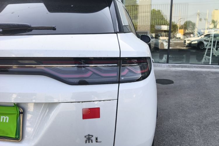 Used BYD Song L DM-i 2024 112 km Leading Edition Right Rear Taillight