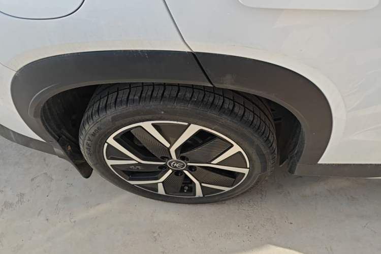 Used BYD Song L DM-i 2024 160km Beyond Edition Right Rear Wheel Hub