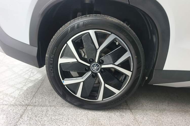 Used BYD Song L DM-i 2024 160km Beyond Edition Right Rear Wheel Hub