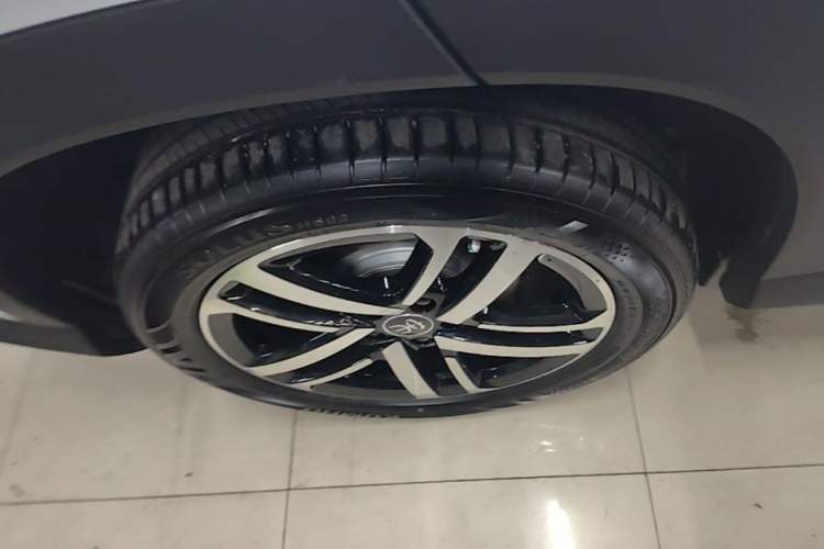 Used BYD Song L DM-i 2024 112 km Beyond Edition Right Rear Wheel Hub