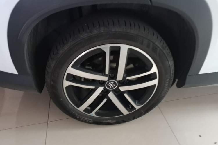 Used BYD Song L DM-i 2024 112 km Beyond Edition Right Rear Wheel Hub