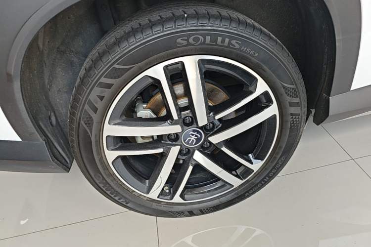 Used BYD Song L DM-i 2024 112 km Beyond Edition Right Rear Wheel Hub